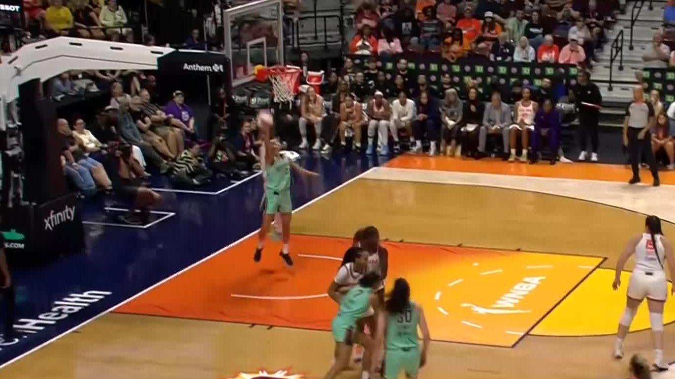¡Manotazo de Saniya Rivers evita doble del Liberty!