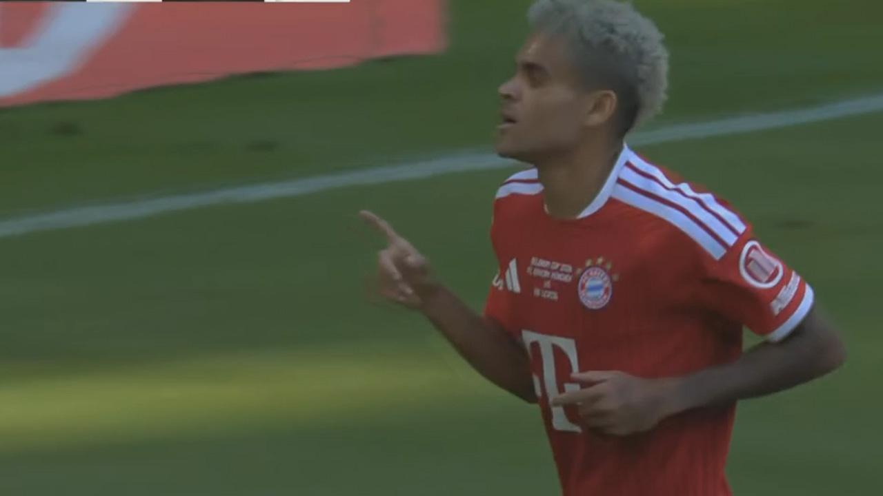 Lucho Díaz y una notable definición para el 1-0 del Bayern ante el Leipzig