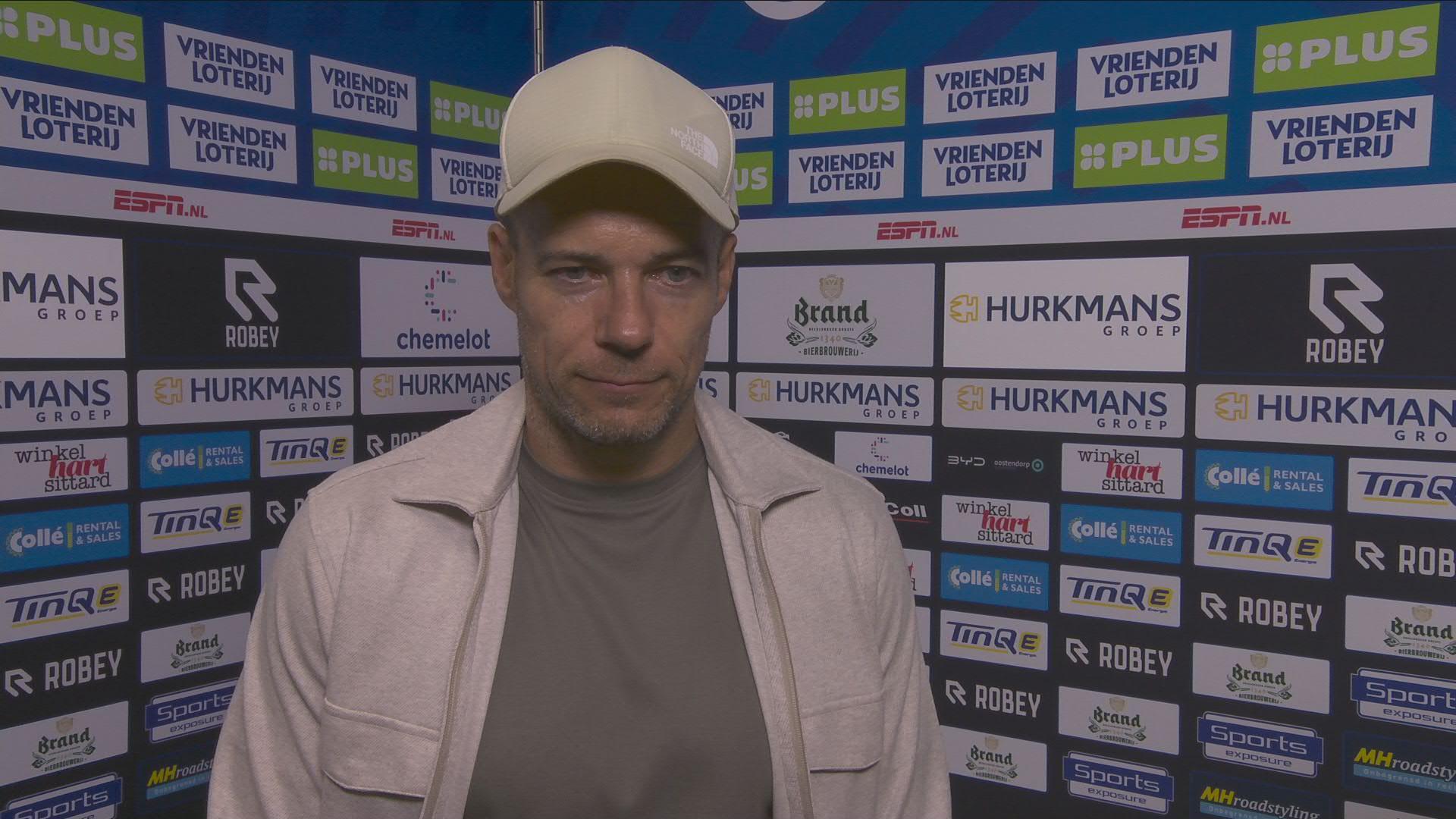 Buijs over spelers met een 'krasje': "Ik kan ze af en toe achter het behang hangen"