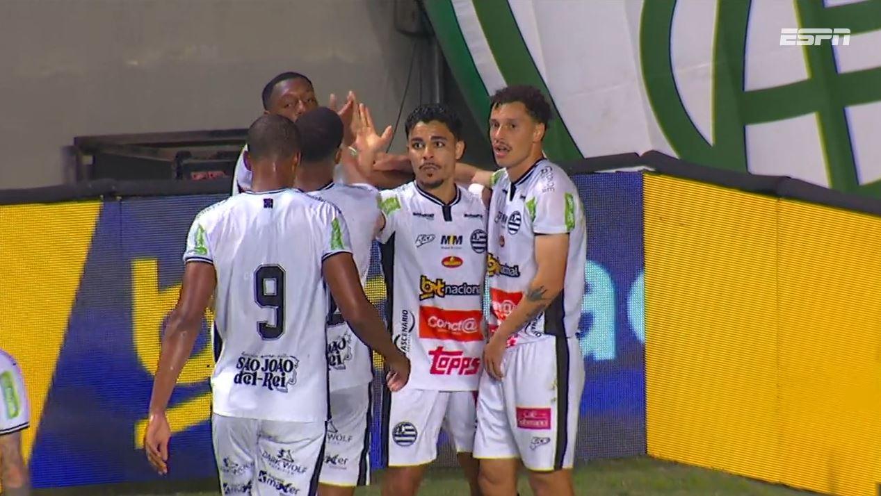 Gol do Athletic! Kauan abre o placar contra o América-MG