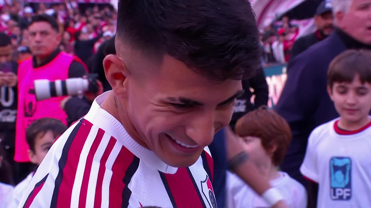 Con Almada de titular, River recibe al puntero Argentinos