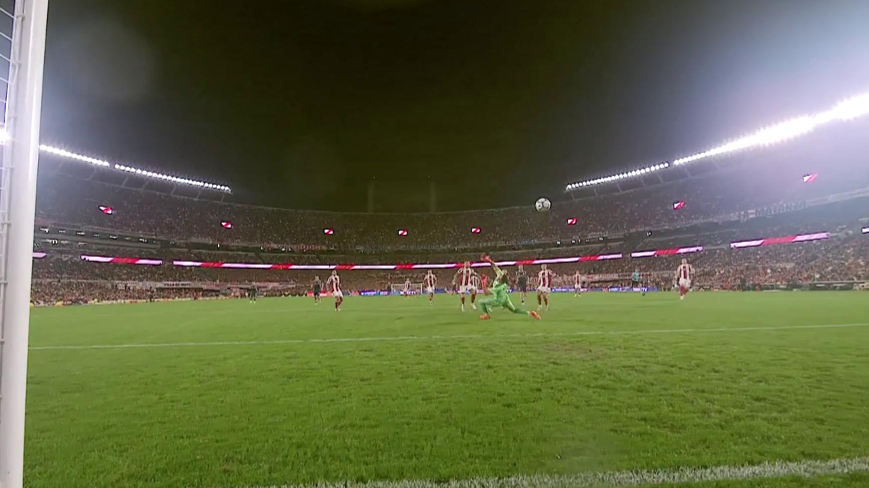 ¡Era el empate de Argentinos: López Muñoz hizo temblar el travesaño en el Monumental!