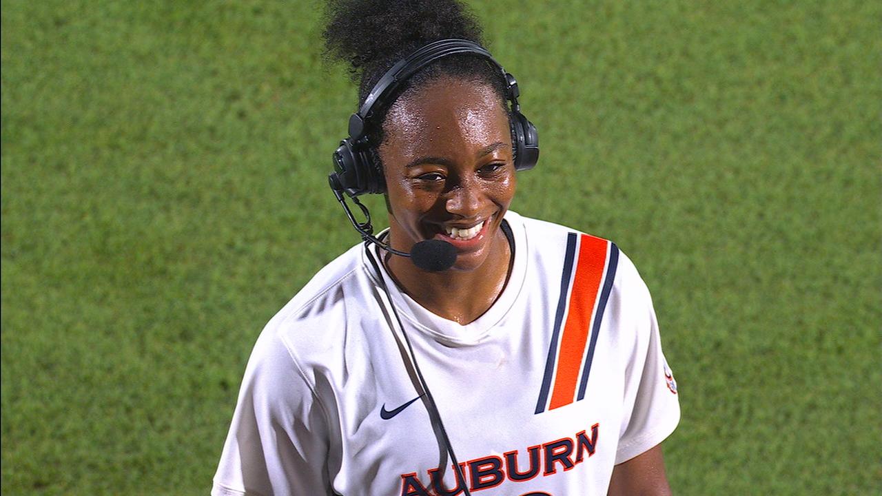 Auburn's Hannah Bell talks brace vs. Jaguars, transfer into SEC