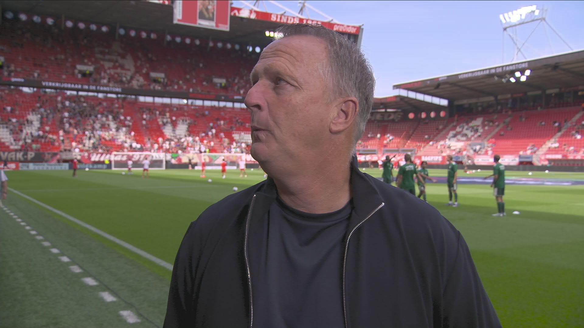Van den Brom over 'superfitte' Thorvaldsen: "Zou ook niet twijfelen om hem erin te zetten"