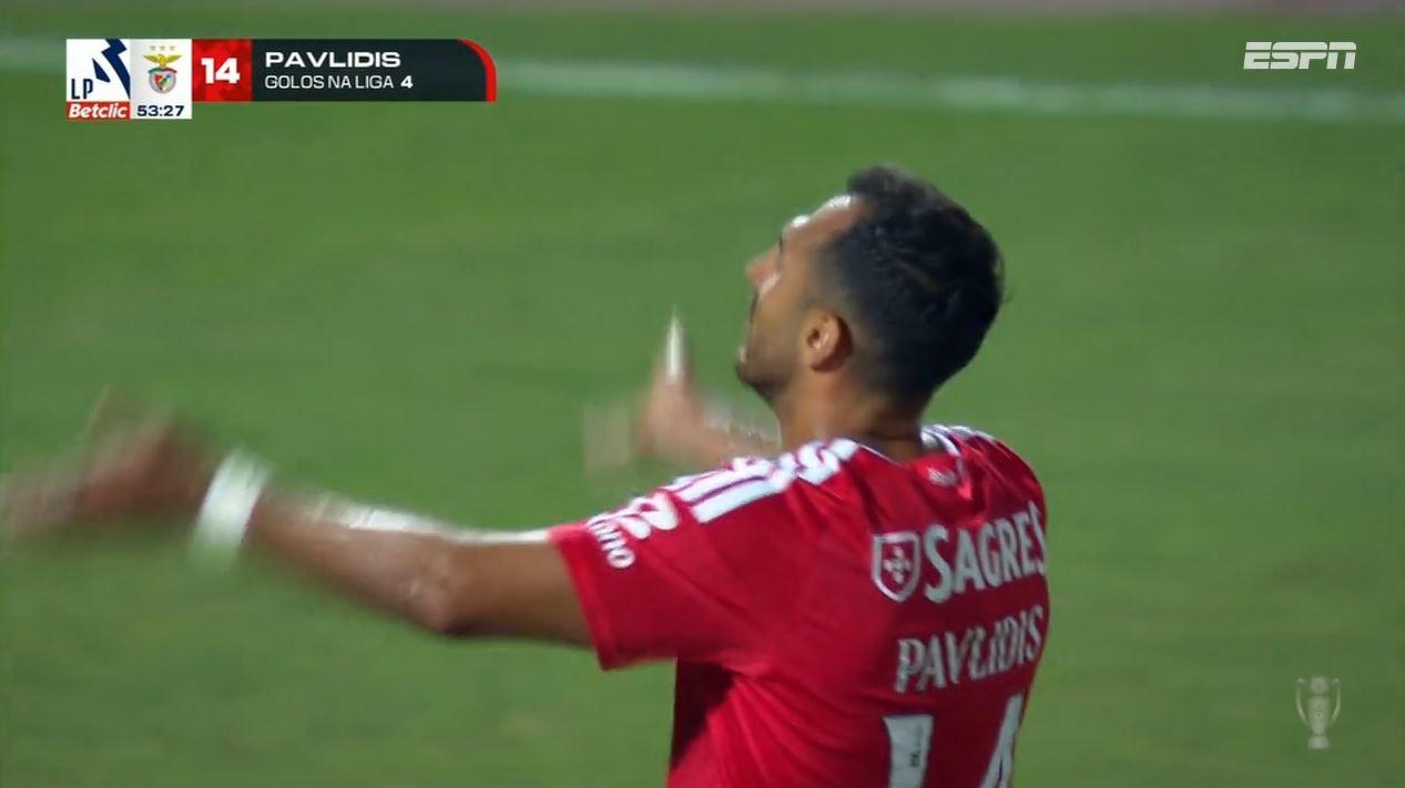 É hat-trick! Pavlidis anota o quinto gol do Benfica em goleada contra Casa Pia