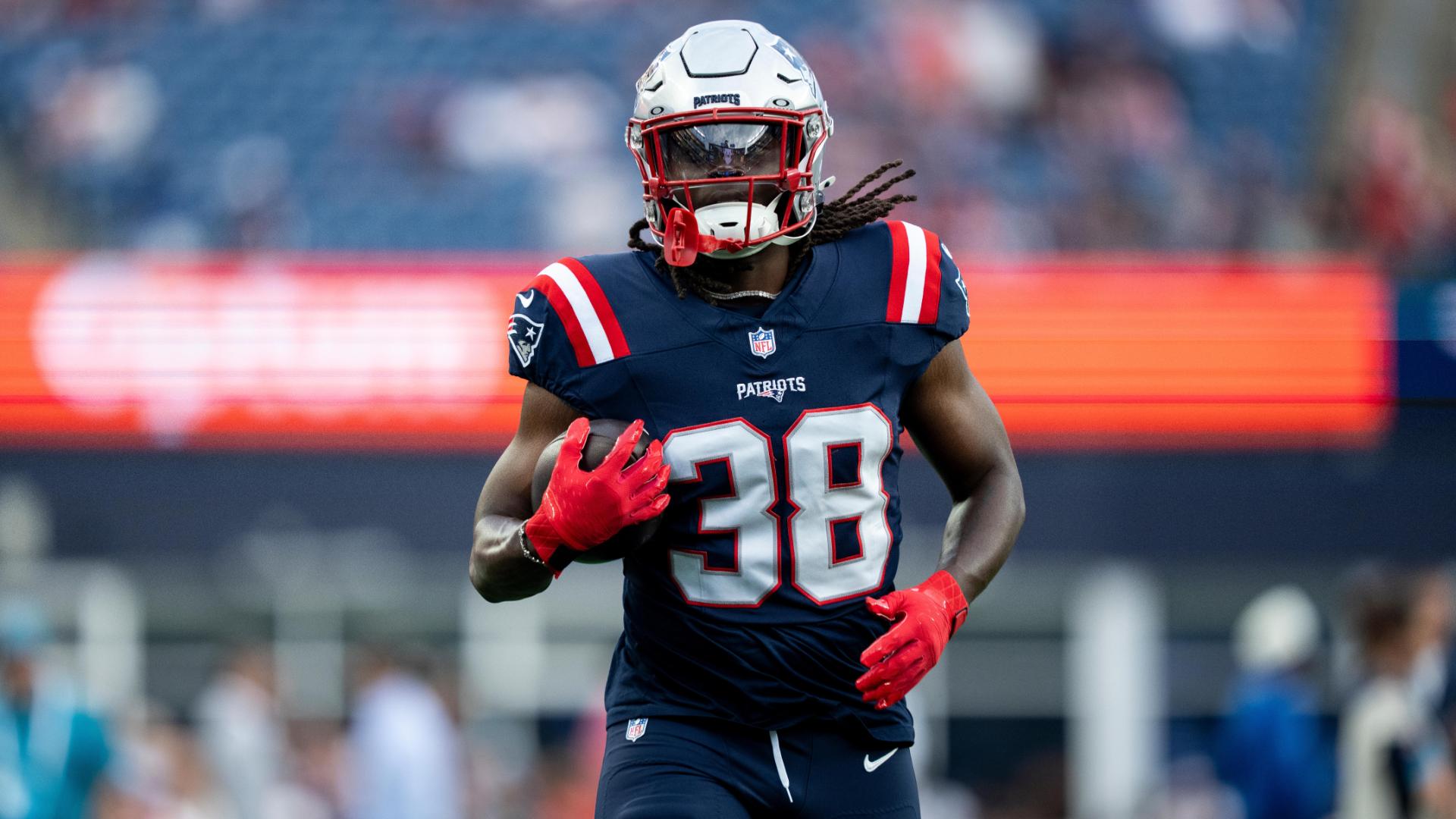Why Field Yates ranks Rhamondre Stevenson ahead of TreVeyon Henderson in fantasy