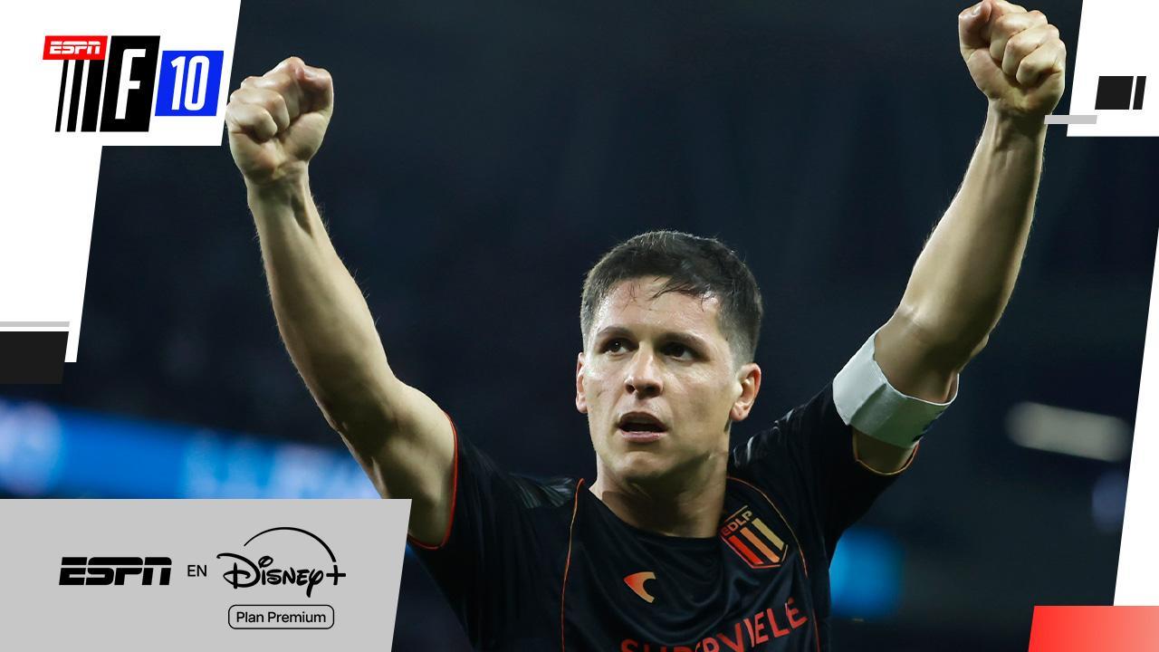Líder, goleador y pase a cuartos: Carrillo la rompió ante Universidad Católica