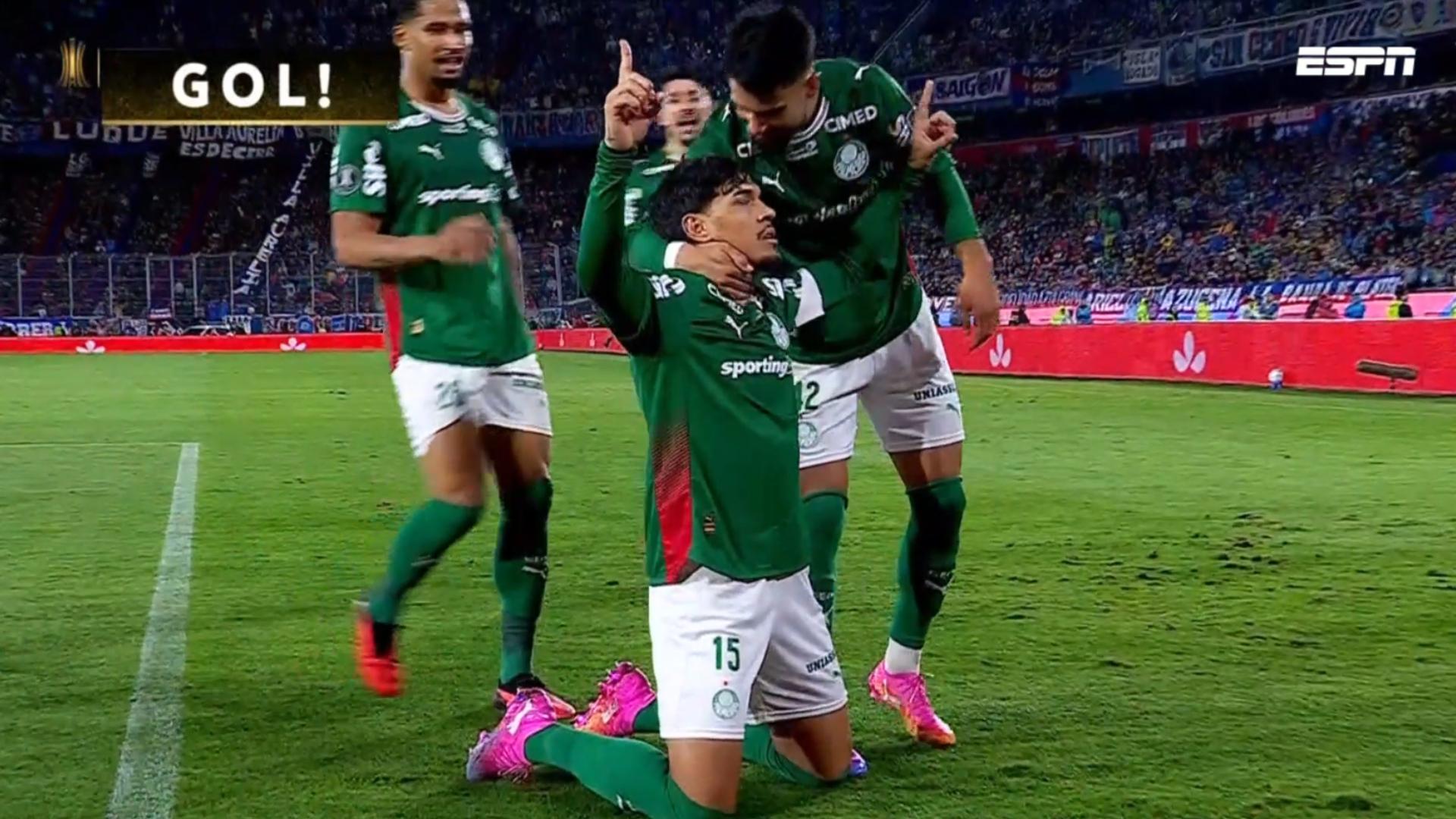 O gol de Gustavo Gómez que colocou o Palmeiras nas quartas de final da Libertadores; VEJA