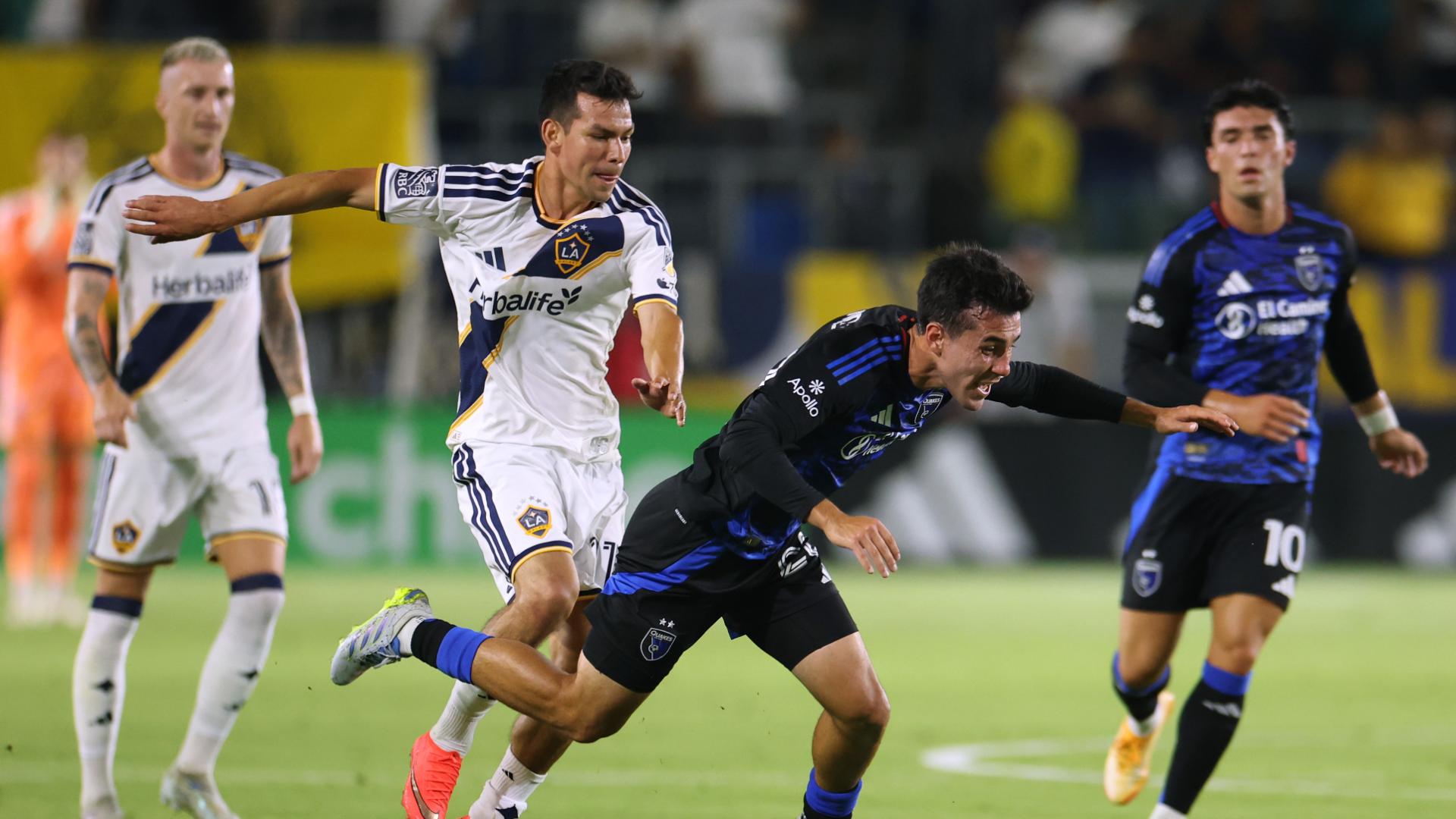 Galaxy vence 1-0 a Earthquakes pese a jugar con un hombre menos