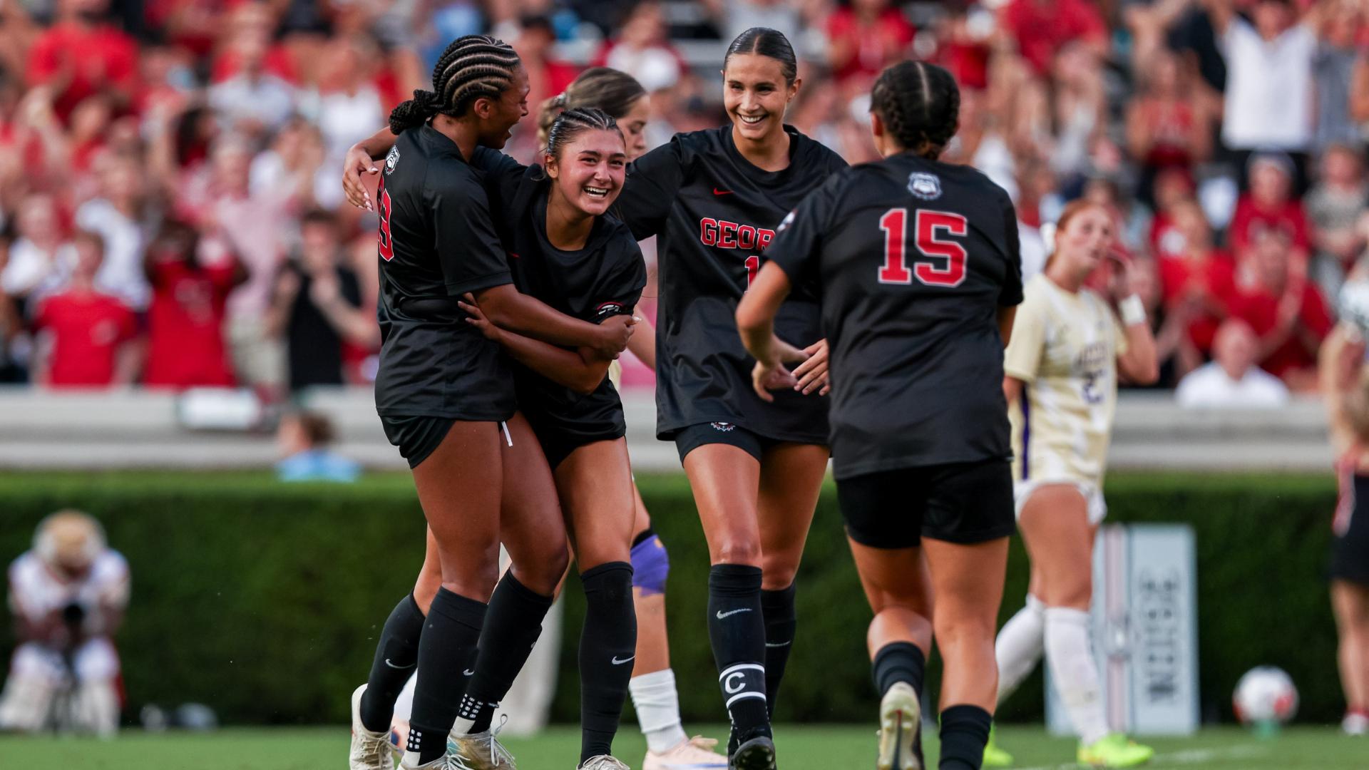 Georgia sets colligate NCAA attendance record in Samford Stadium