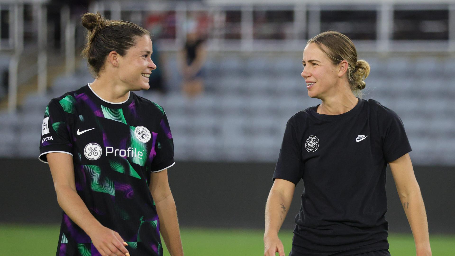 ภาพประกอบการลุ้นรางวัลและการจัดอันดับนักเตะ NWSL ช่วงโค้งท้ายฤดูกาล