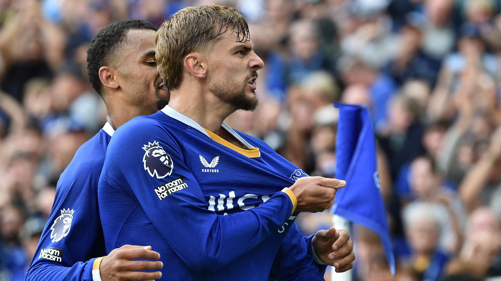 Gol do Everton! Dewsbury-Hall abre o placar contra o Crystal Palace pela Premier League