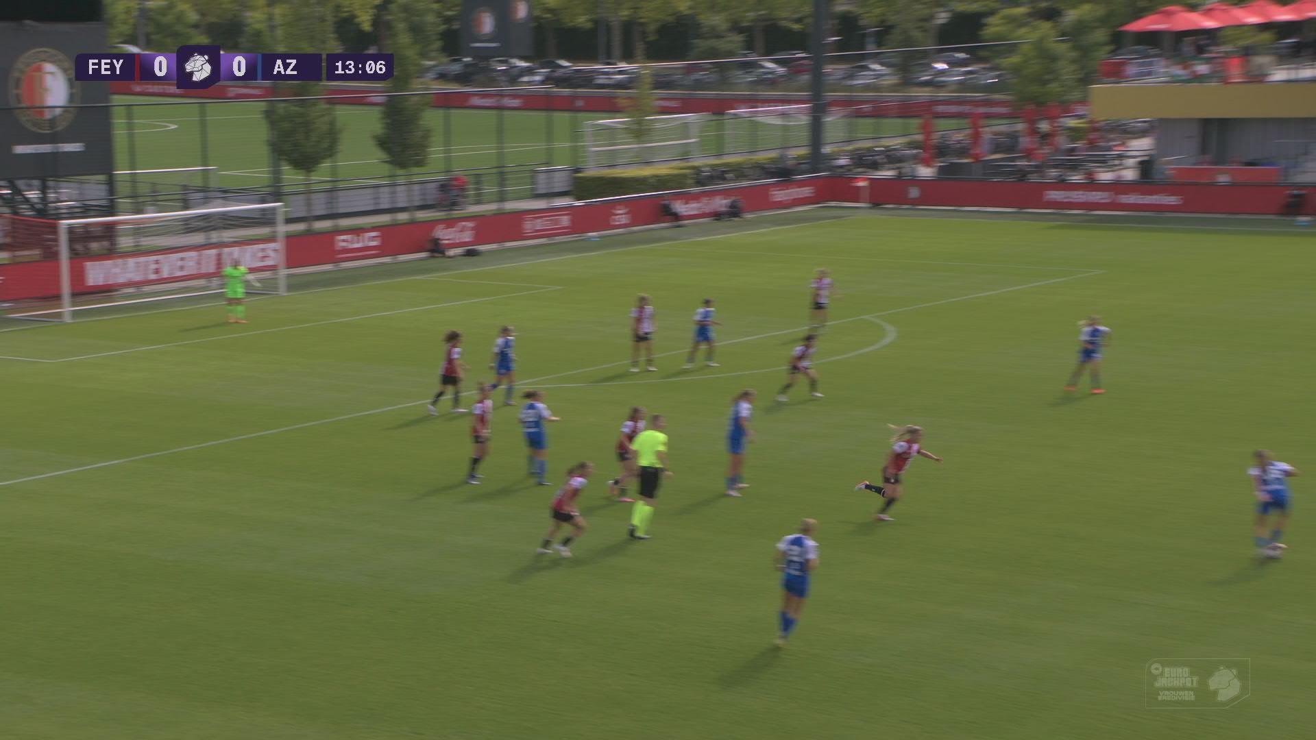 Van Lunteren zorgt met prachtige afstandsknal voor 0-1