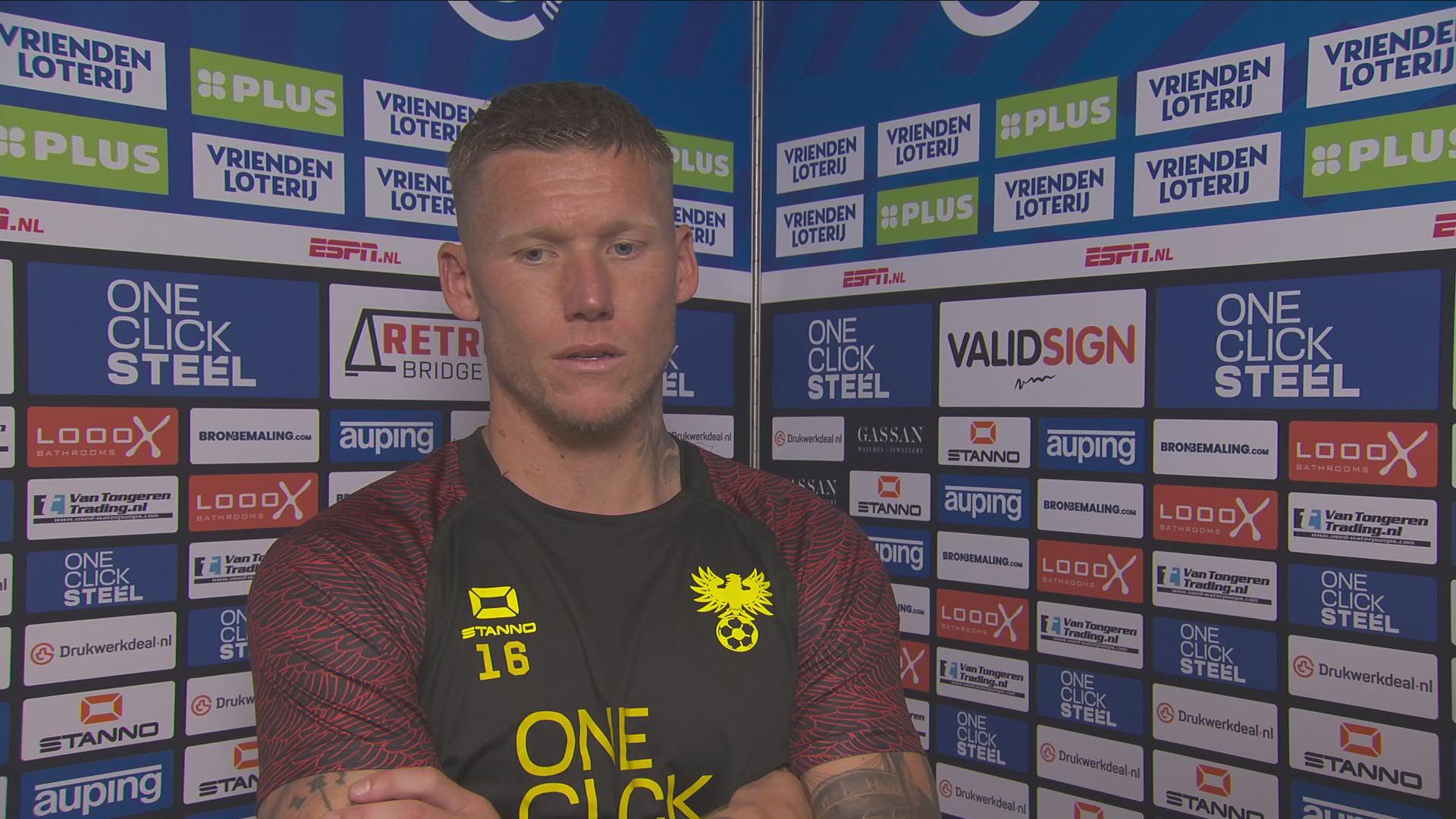 Edvardsen voetbalt met zoontje: "Ik zei tegen de algemeen directeur dat hij hem een contract mag aanbieden"