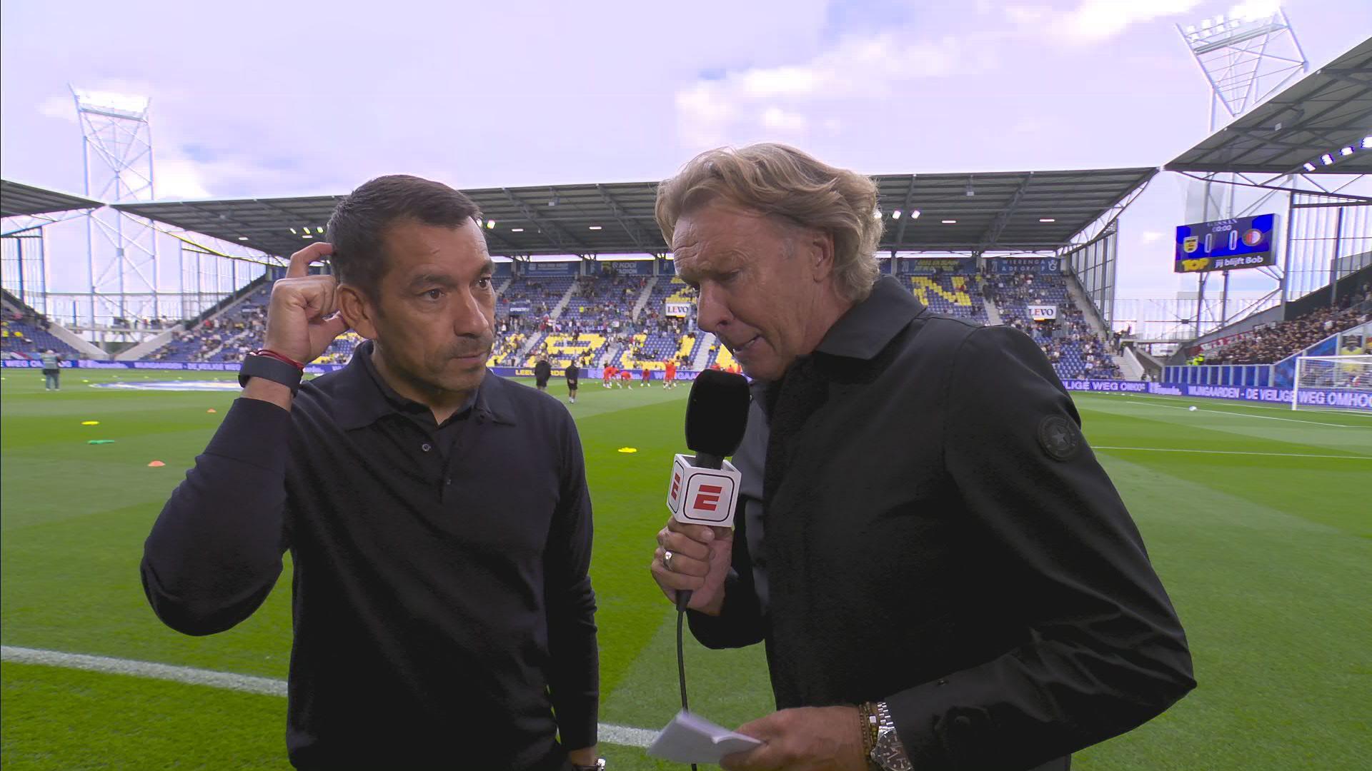 Van Bronckhorst blij met komst López: "Hij is écht een Spaanse back, comfortabel aan de bal"