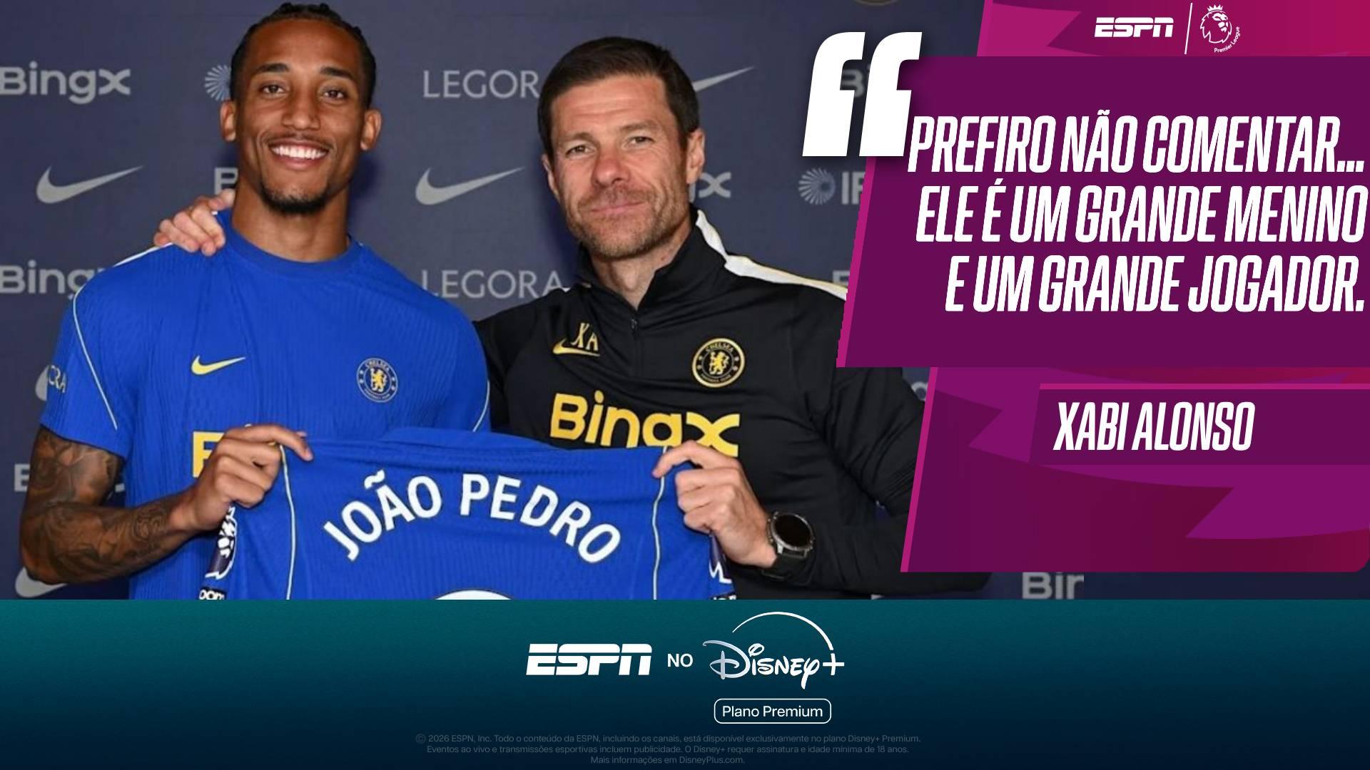 Xabi Alonso rasga elogios a João Pedro e abre o jogo sobre atacante ter ficado de fora da Copa