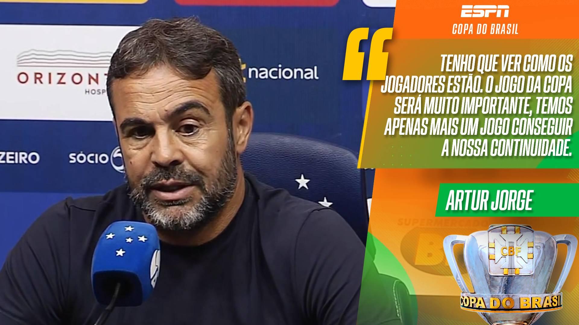 Artur Jorge responde se vai poupar elenco do Cruzeiro contra o Vasco pensando no jogo da volta da Copa do Brasil