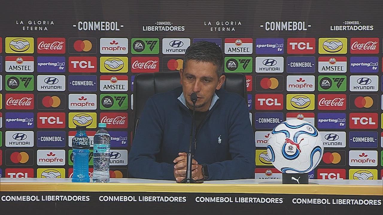 Oliveros: "Siento que hay que pedirle disculpas a la hinchada por el segundo tiempo"