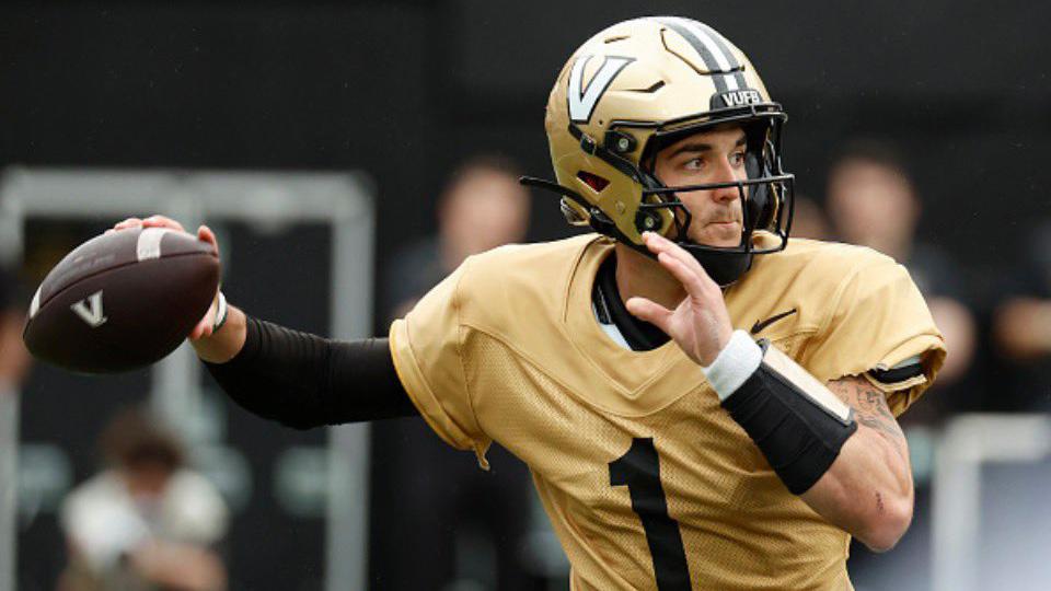 Blaze Berlowitz steps in as starter, aims to keep Vandy rolling