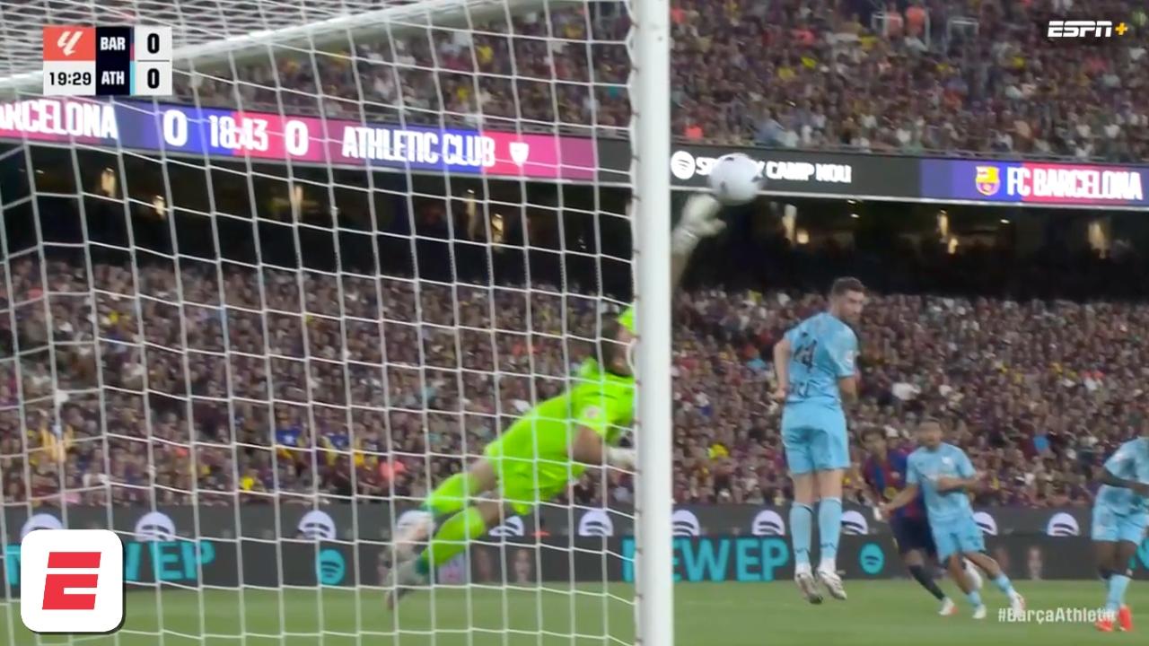 Unai Simón le niega el gol a Lamine Yamal