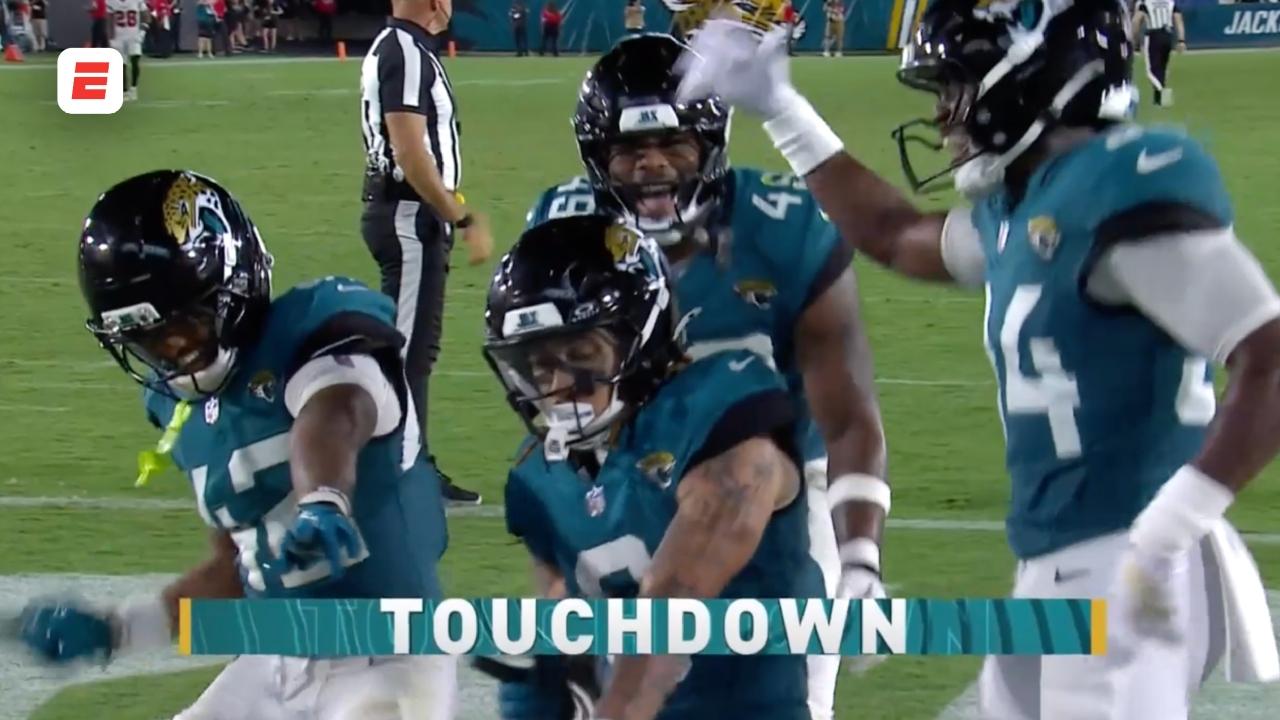 Michael Wortham quema a Tampa Bay con un touchdown de 63 yardas en devolución de despeje.
