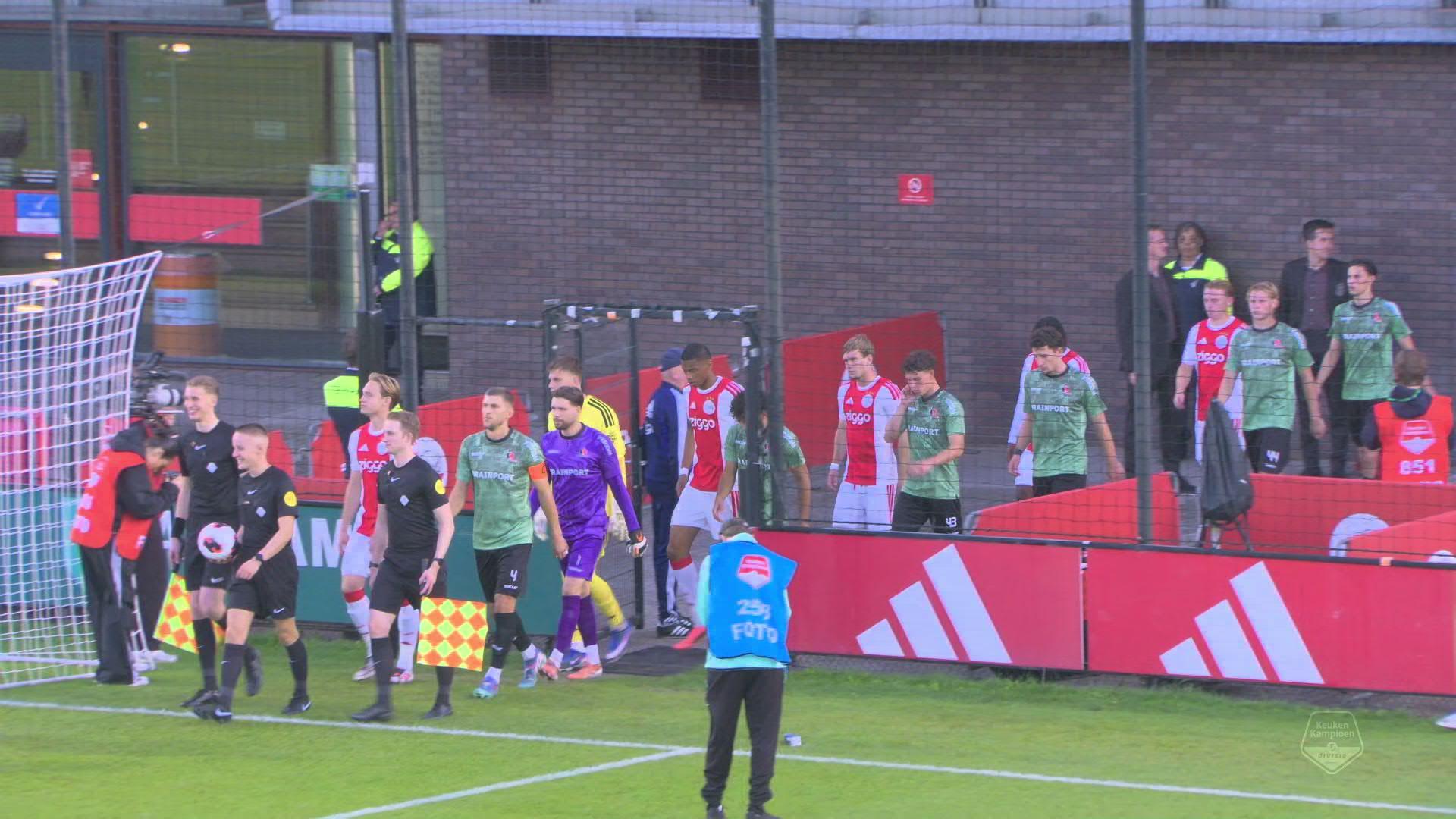 Jong Ajax razendsnel op 2-0 voorsprong | Samenvatting Jong Ajax - Helmond Sport