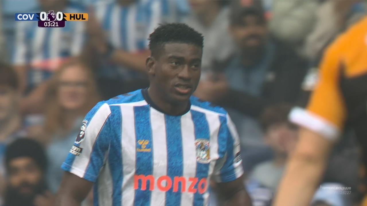 ¡Avisó Coventry City! Awoniyi tuvo en sus pies la apertura del marcador ante Hull City