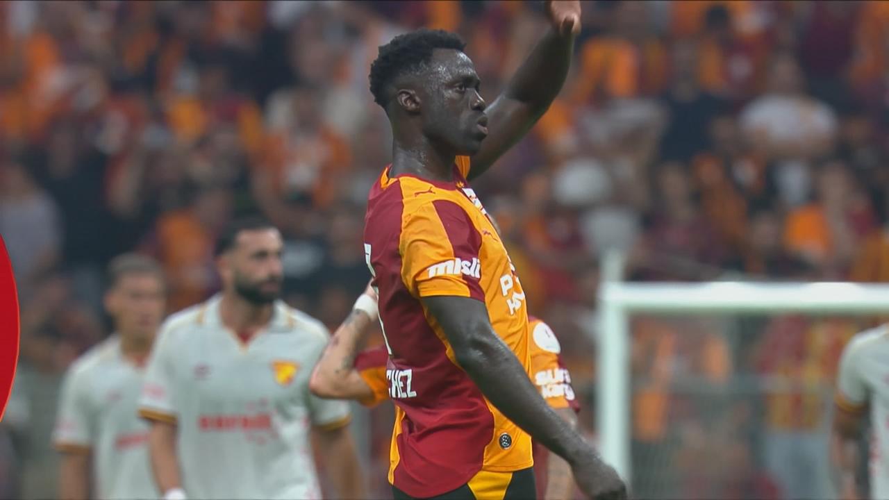 ¡Davinson Sánchez y un insólito gol con el pecho para empatar el partido ante Goztepe!