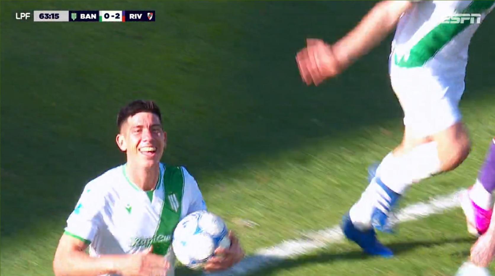 Banfield diminui! Beltrán faz milagre, mas no rebote Sepúlveda empurra para o fundo do gol; VEJA