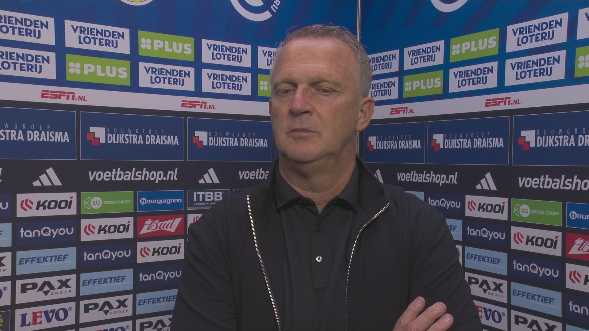 Van den Brom blij met meerdere goede keepers: "Zondag staat Unnerstall weer op de goal"