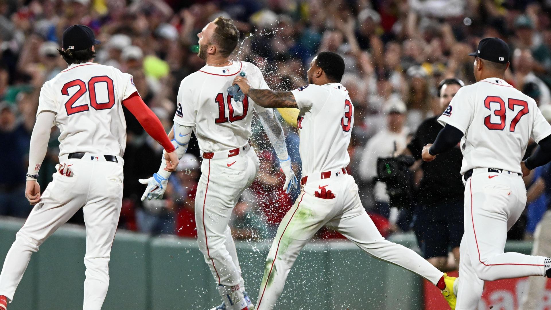 Trevor Story walks it off for the Red Sox in the 10th inning