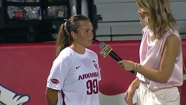 Zoe Susi's ready for Arkansas to shine in conference play after win