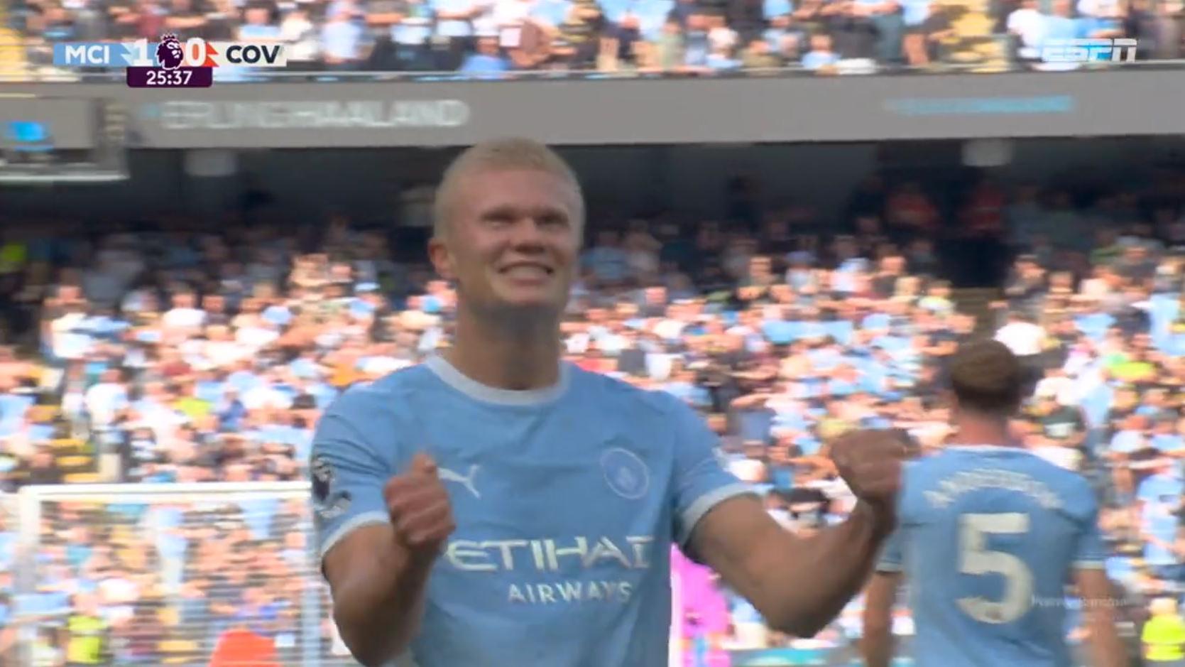 Gol do Manchester City! Haaland aparece na grande área para aproveitar cruzamento de Semenyo e abrir o placar