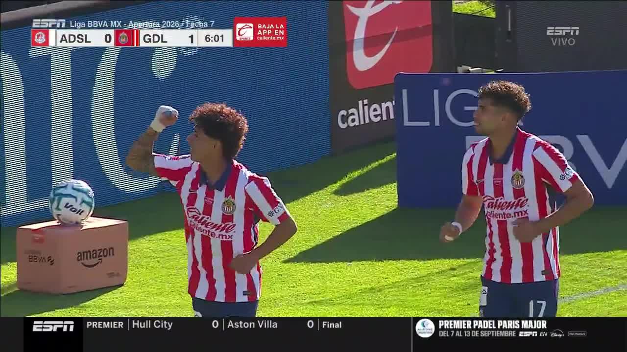 ¡Goool de las Chivas! Y ya le ganan 1-0 al San Luis a los 6 minutos
