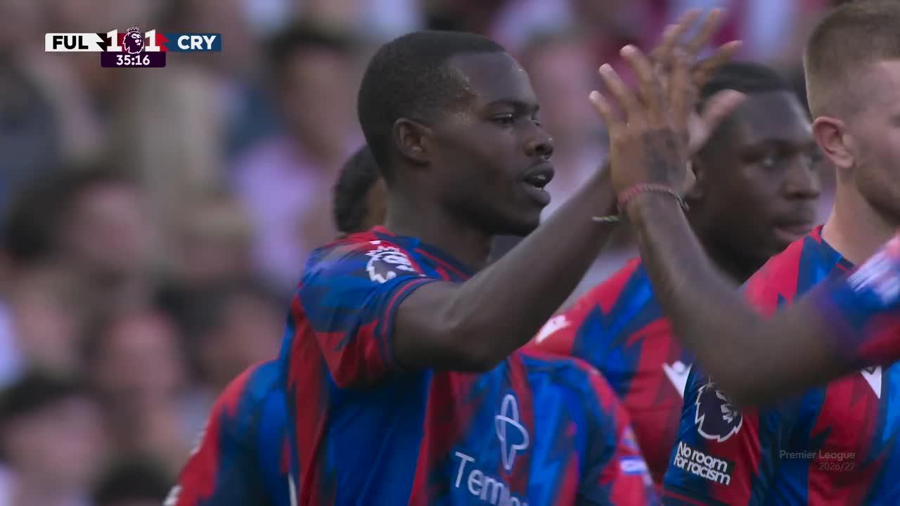 Golazo de Mitchell  para igualar el marcador ante Fulham