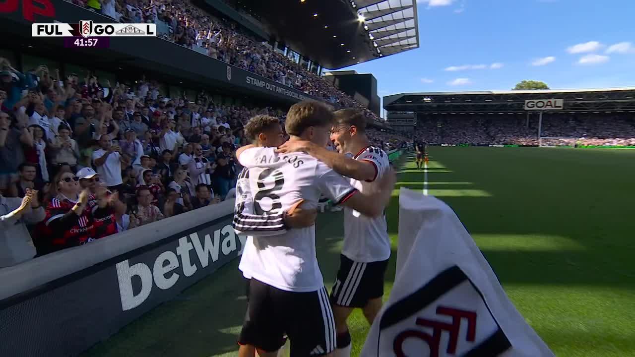 Palacios la empujó y puso el 2-1 para Fulham