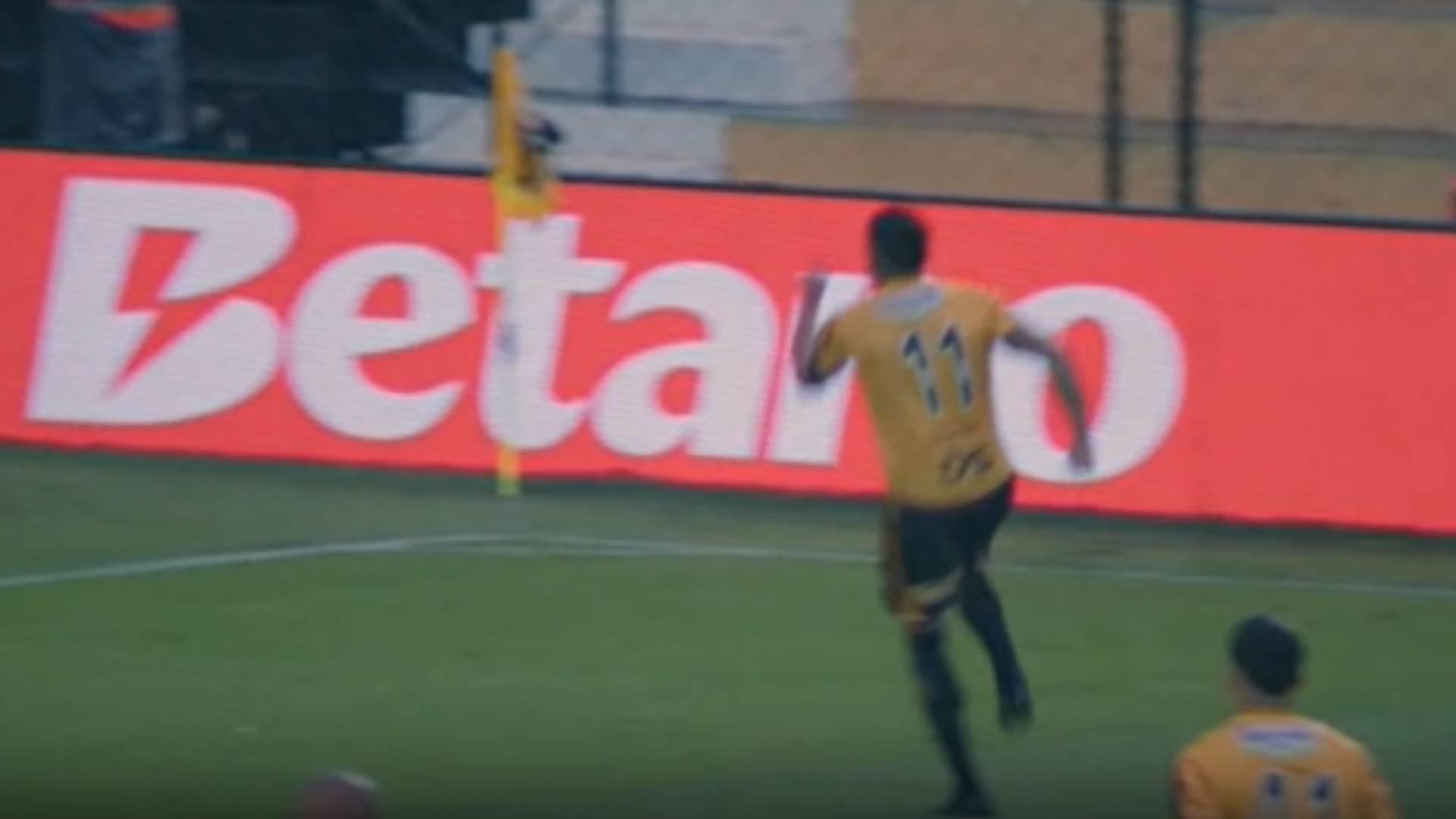 Gol do Novorizontino! Robson coloca o Tigre em vantagem com belo chute pela Série B