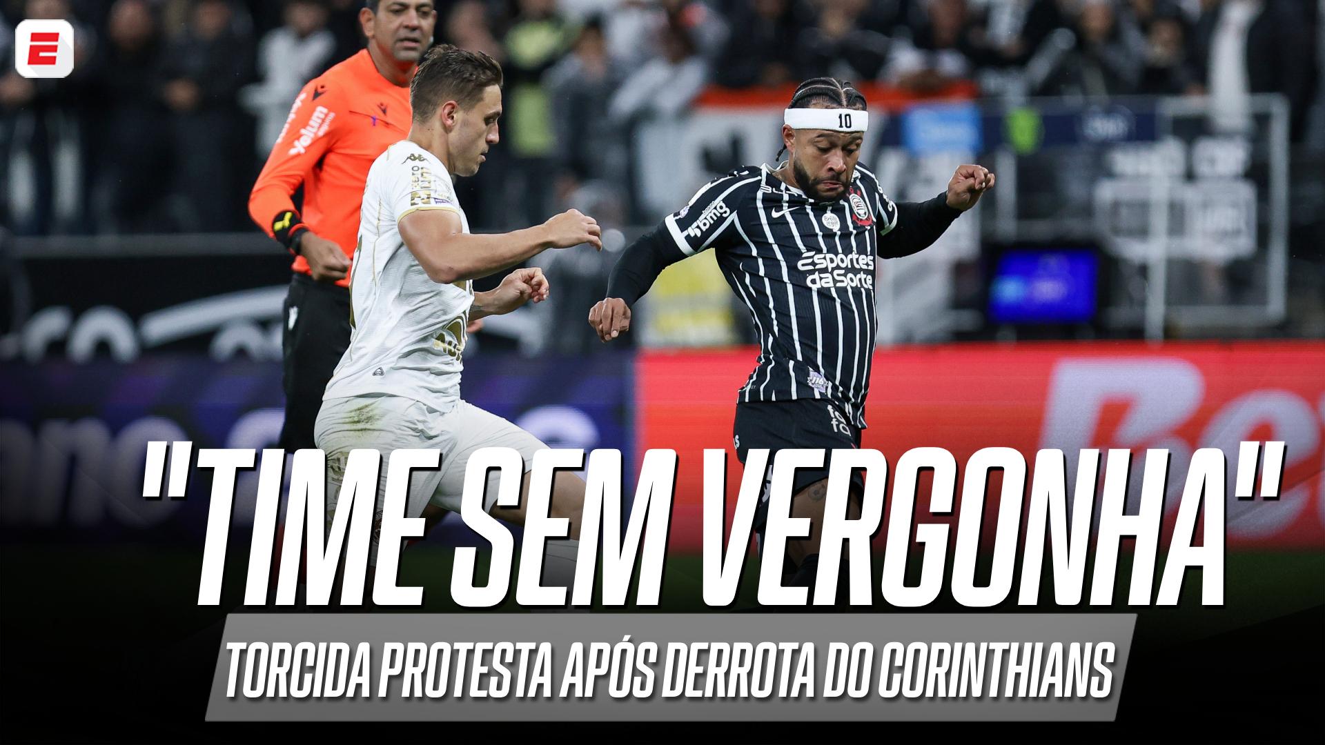 'Time sem vergonha': torcida do Corinthians protesta após derrota para a Chapecoense