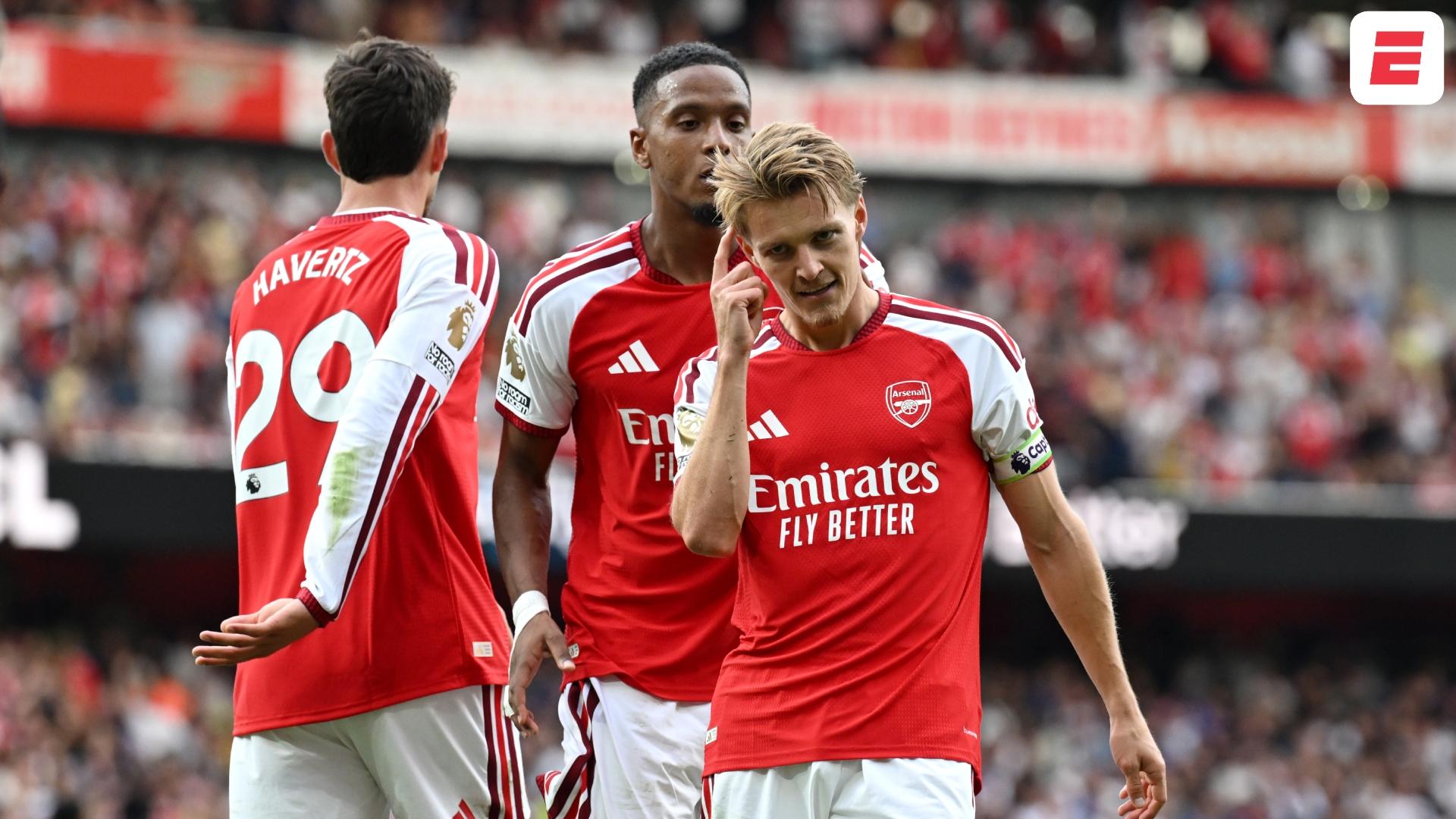 Arsenal remonta al Chelsea y mantiene paso perfecto