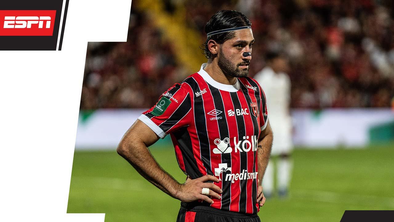 Aarón Salazar: "Hay mucho enojo y dolor dentro del camerino"