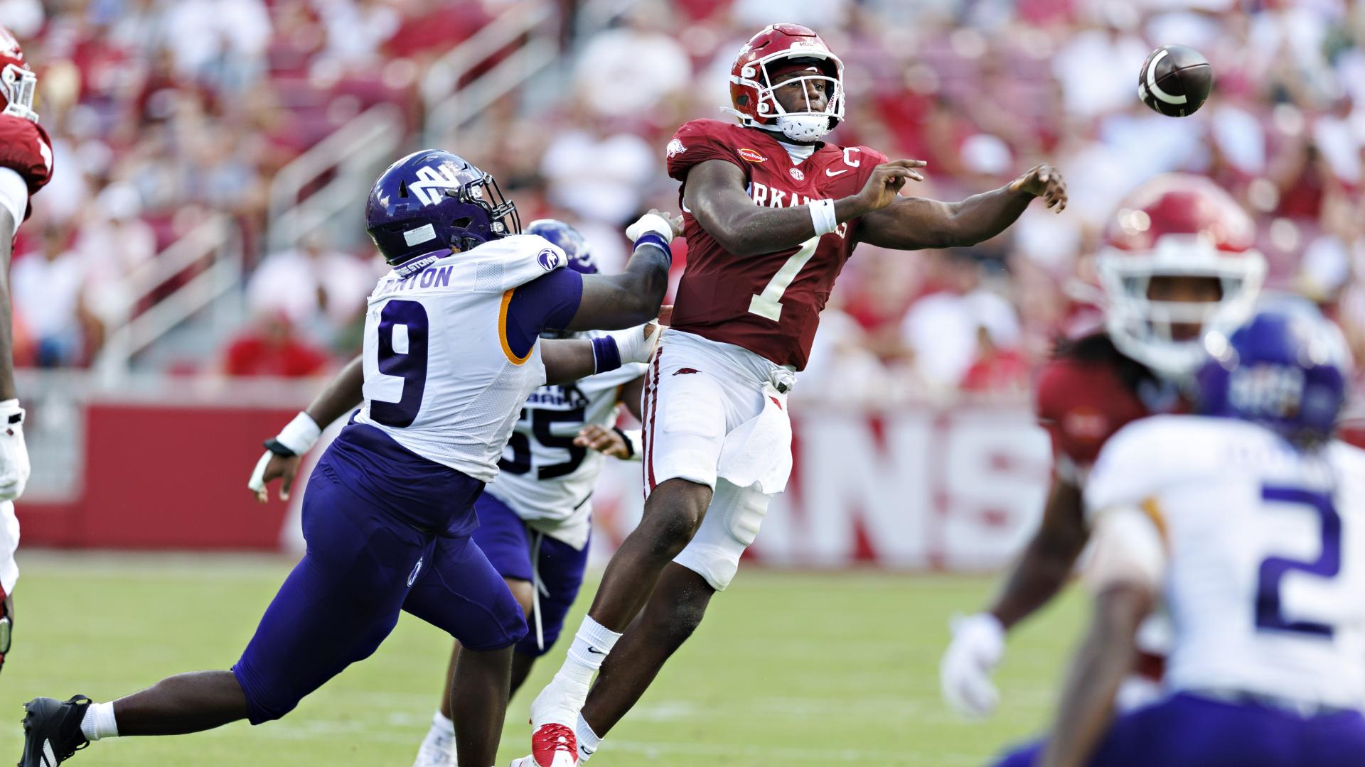 Highlight: KJ Jackson's consistency leads Arkansas over North Alabama