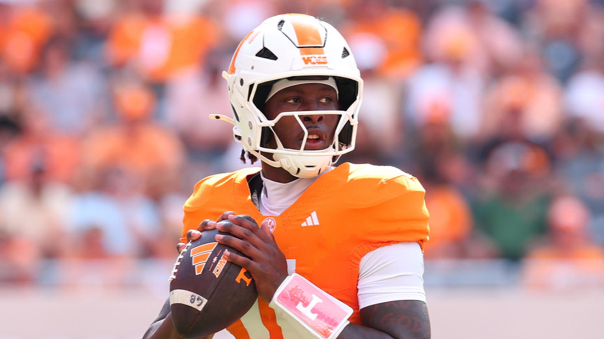 Highlight: Freshman QB Faizon Brandon's five TDs power Tennessee past Furman