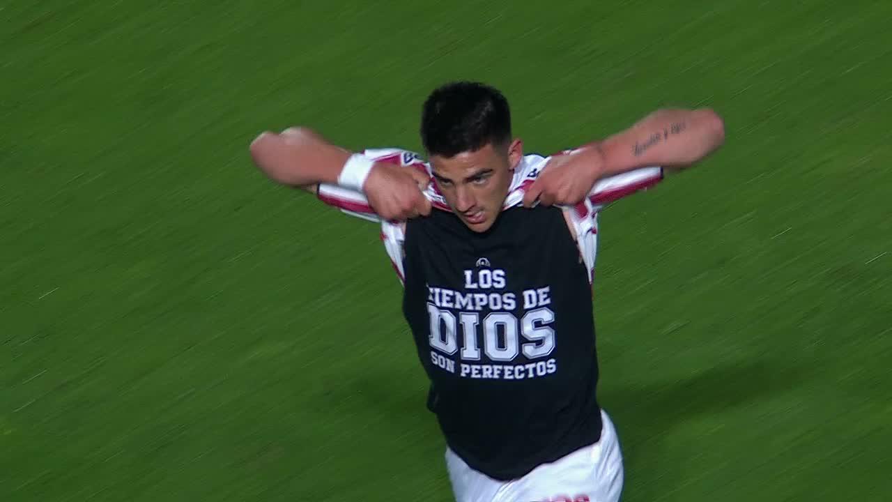 Hernán de la Fuente y un golazo que pide Puskás
