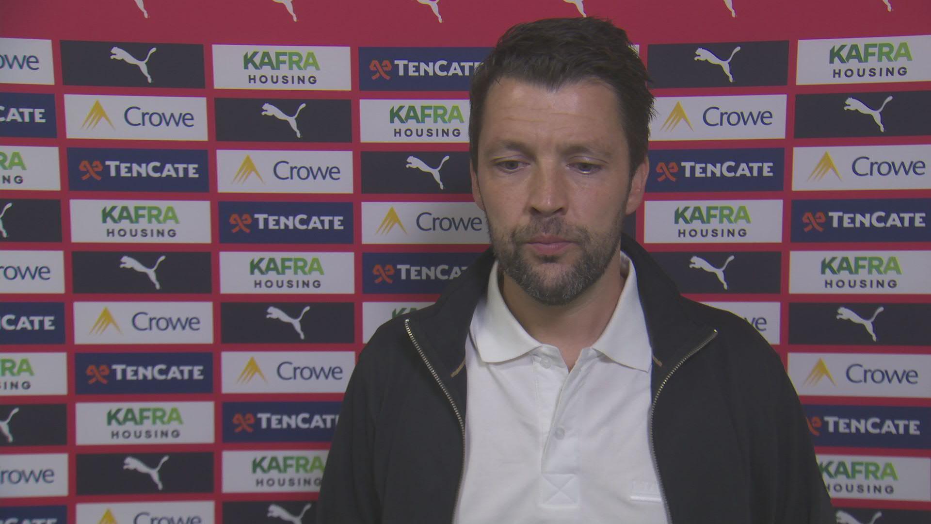 Schreuder na tegengoals: "Dat zijn drie momenten dat we het heel slecht doen"