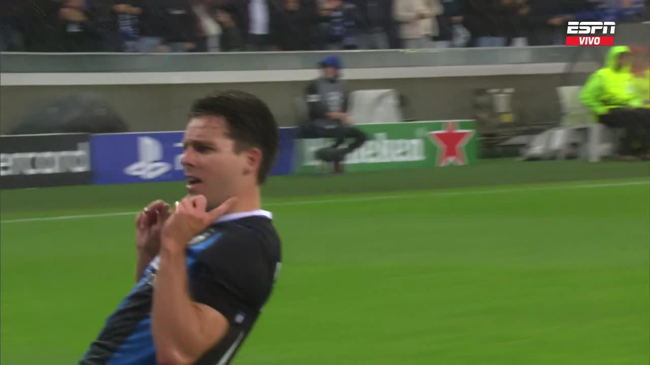 ¡Imposible de atajar! Vetlesen puso el 1-1 ante Aston Villa