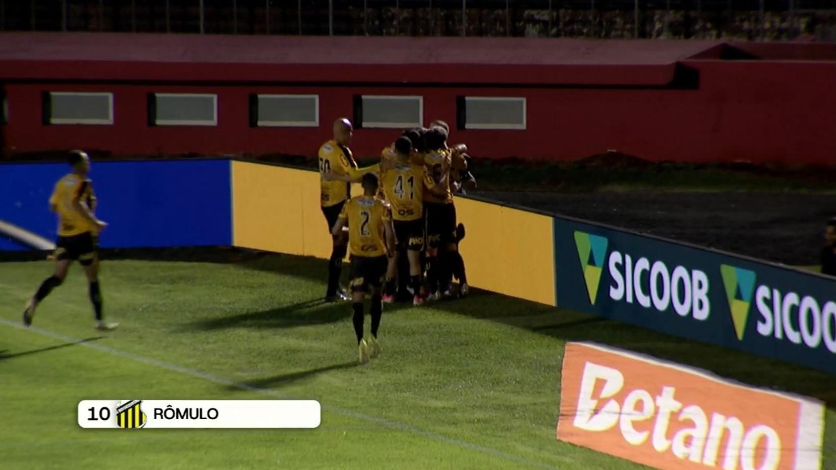 Gol do Novorizontino! Rômulo desloca goleiro em cobrança de pênalti e abre o placar contra o Botafogo-SP; VEJA