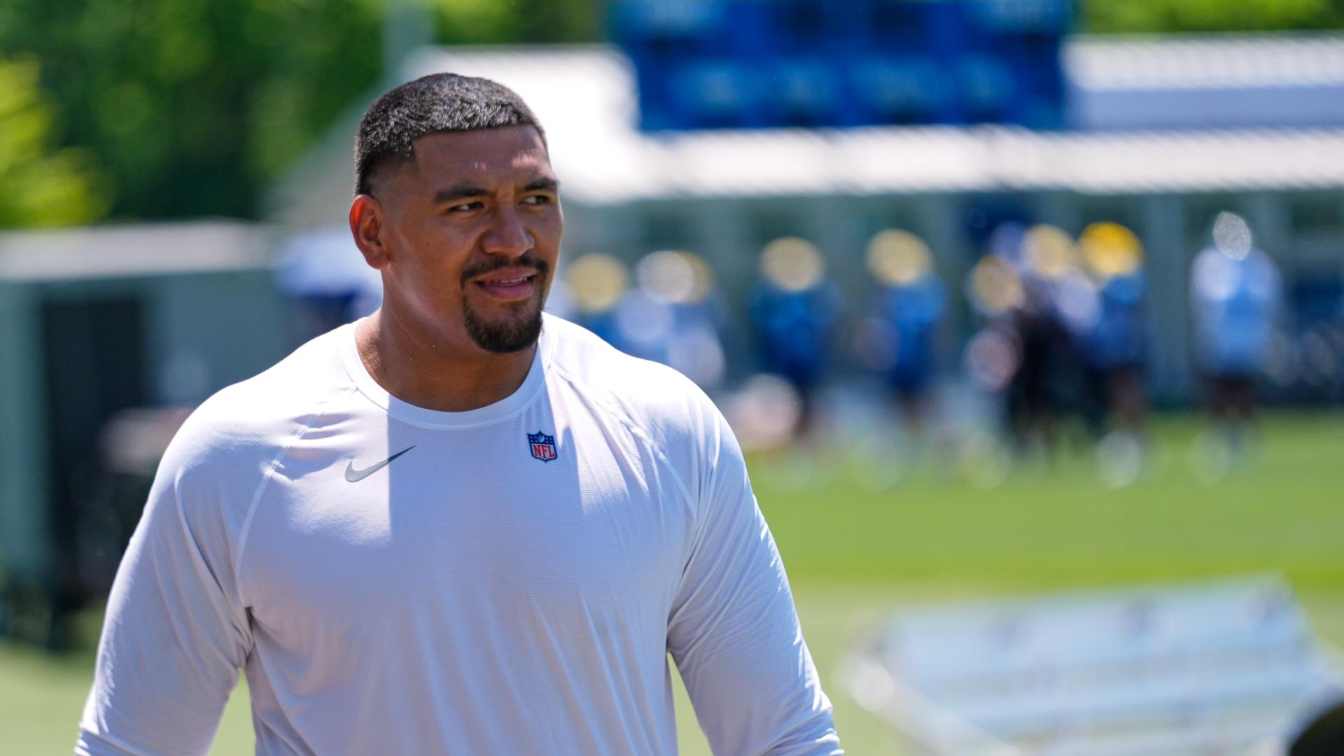 Lions OL Penei Sewell switches from right to left tackle