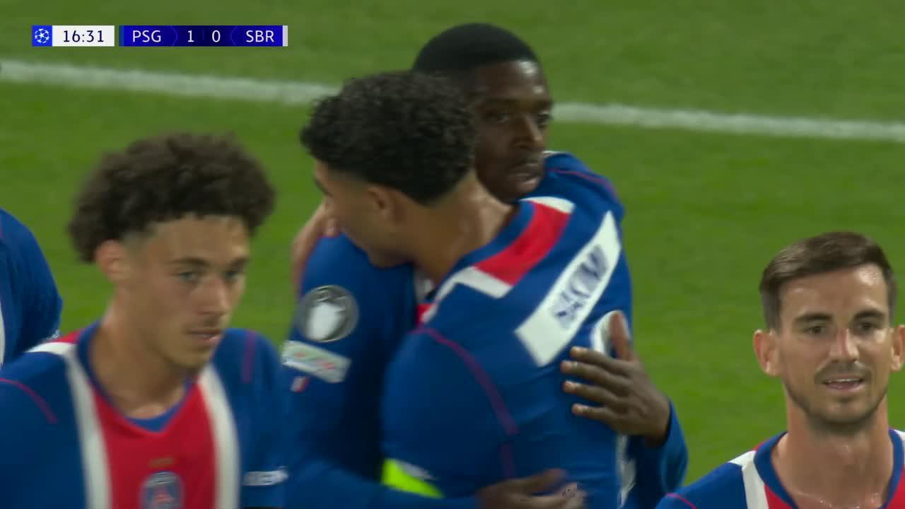 ¡Dembele capturó un rebote y puso el 1-0 ante el Slovan Bratislava!