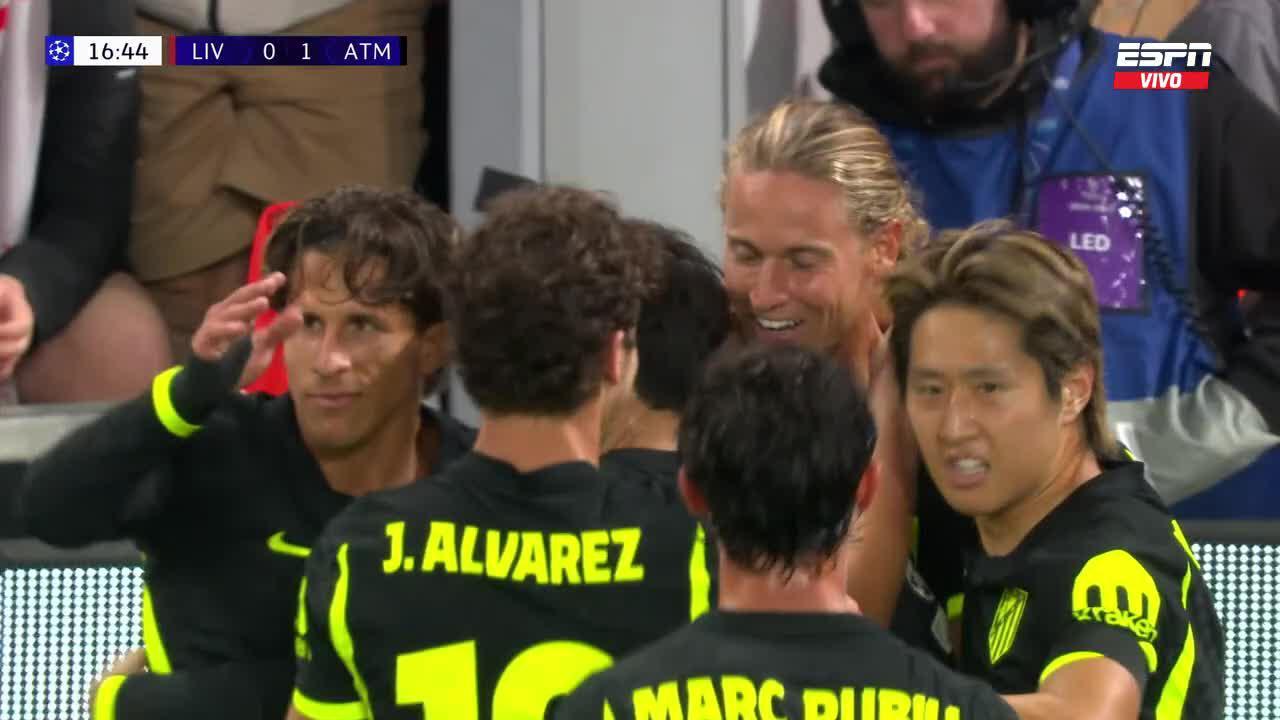 ¡Asistencia magistral de Julián y gol de Llorente para el 1-0 del Atlético Madrid!