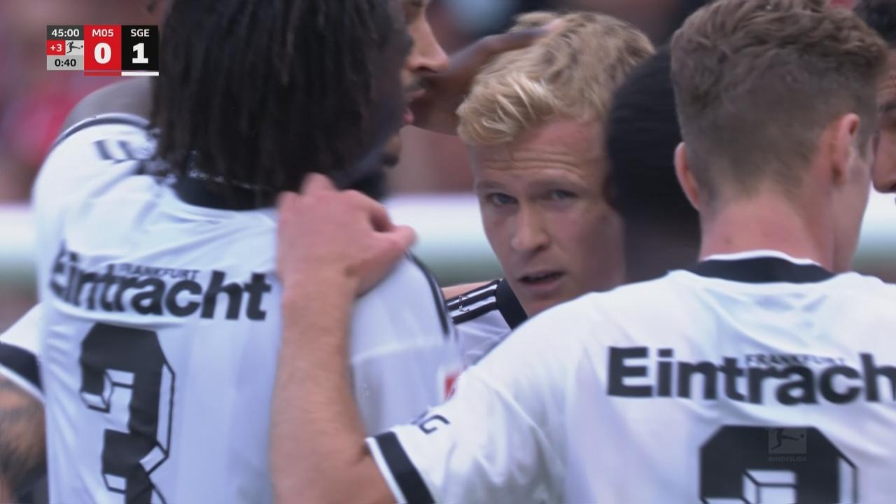 Burkardt no dudó y firmó el 1-0 ante Mainz